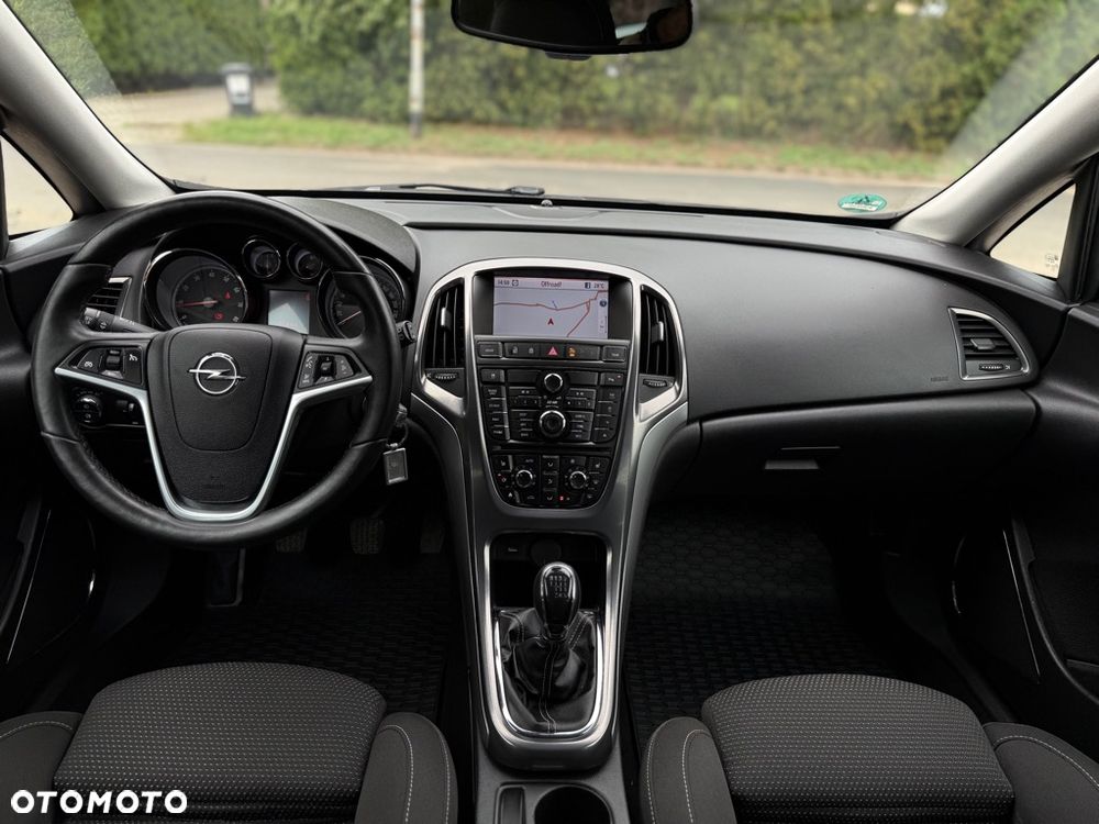 Opel Astra 1.4 T Enjoy S&S - 26