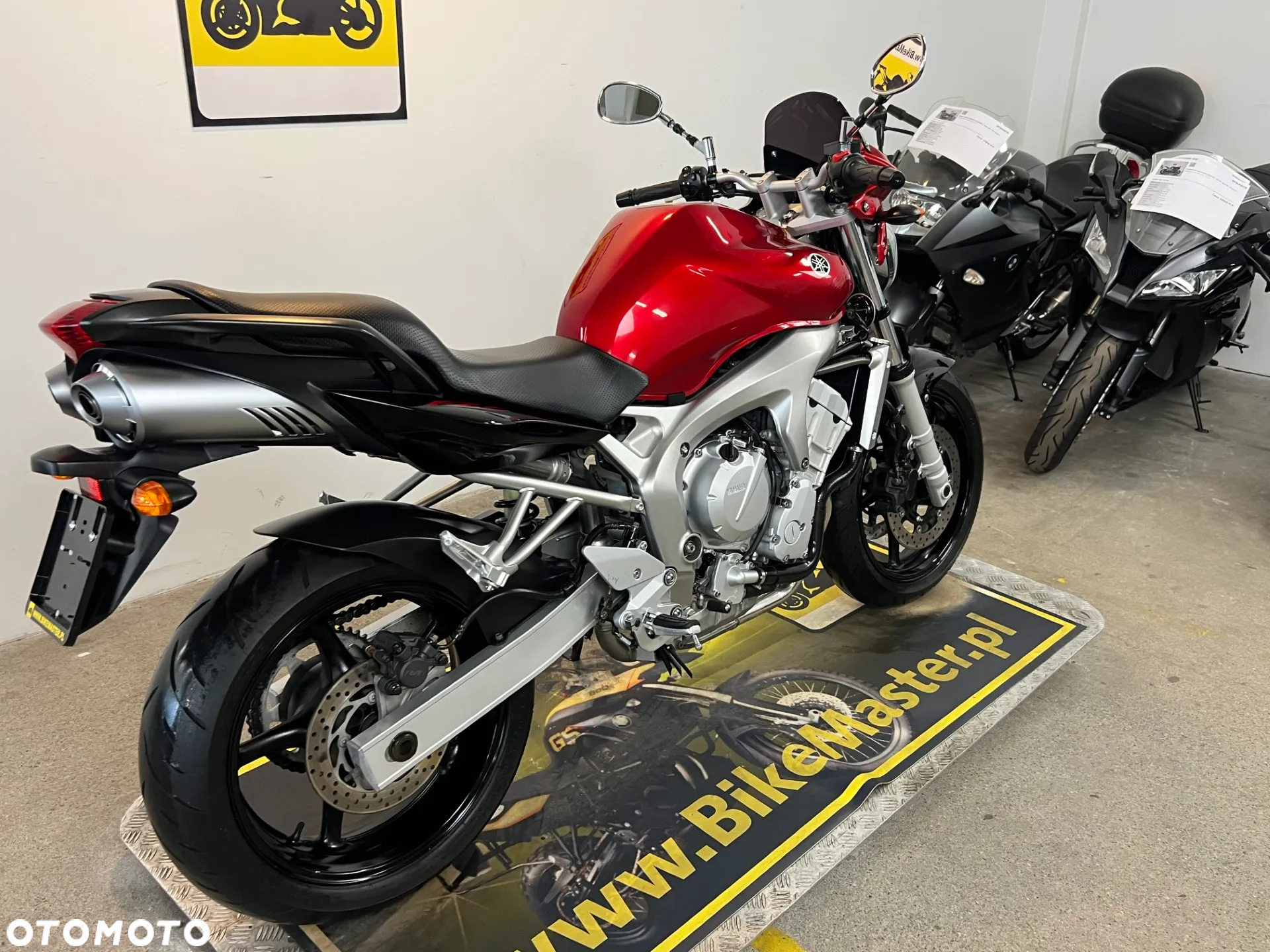 Yamaha FZ - 4