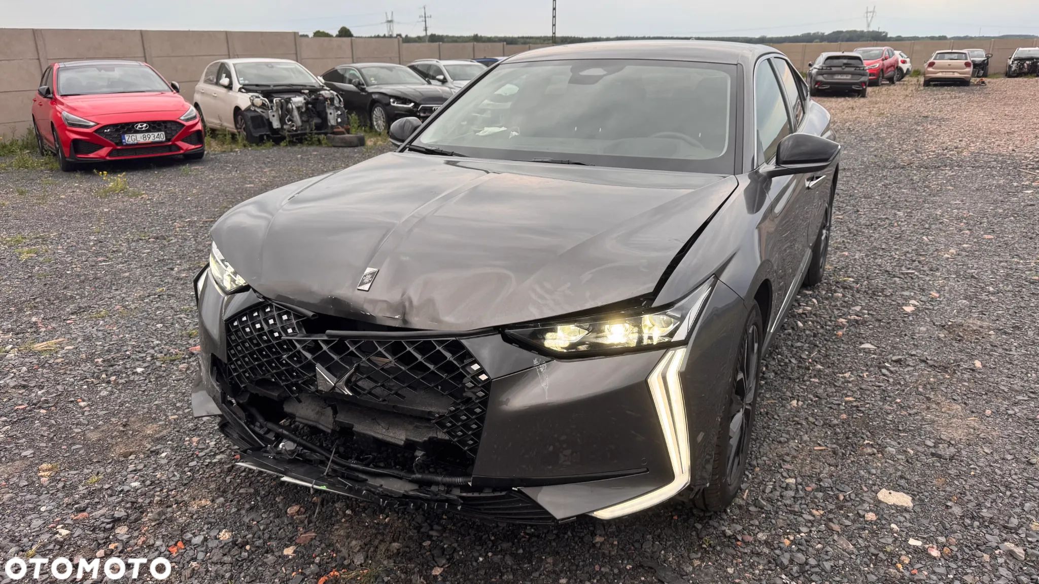 DS Automobiles DS 4 1.5 BlueHDi Étoile Alcantara - 1
