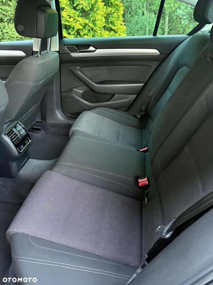 Volkswagen Passat 1.8 TSI BMT Comfortline - 11