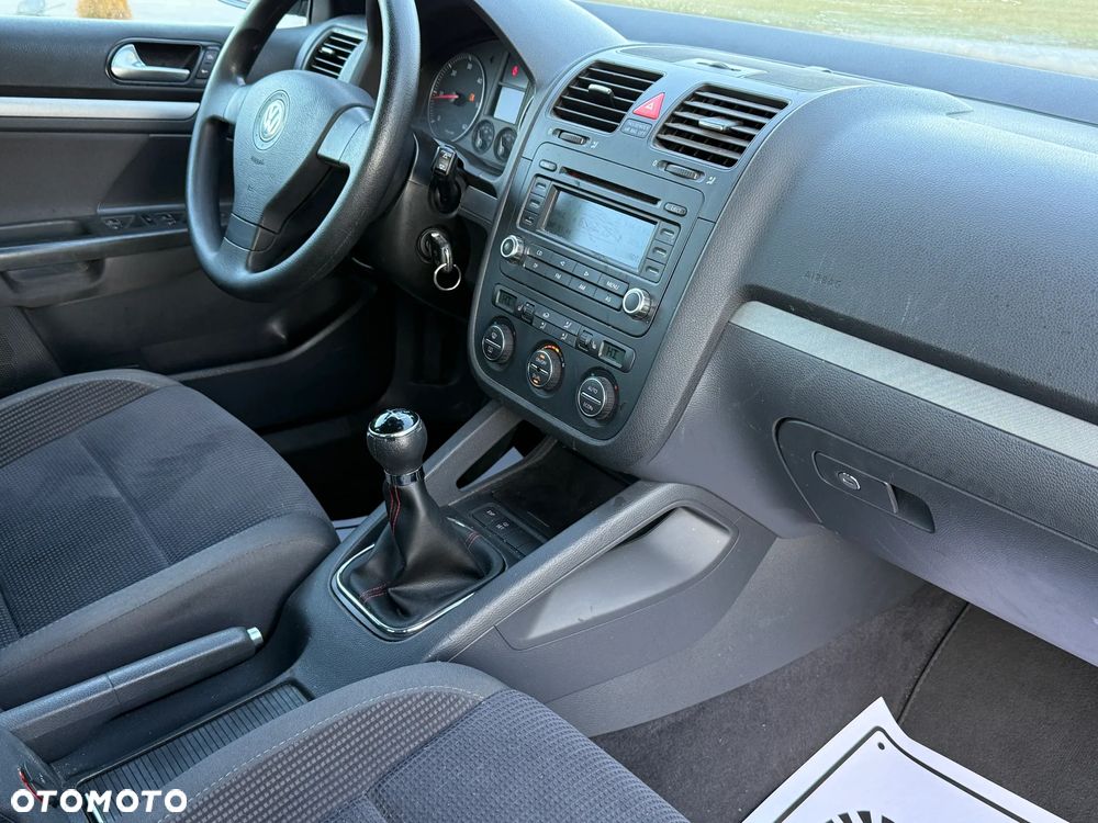 Volkswagen Jetta - 6