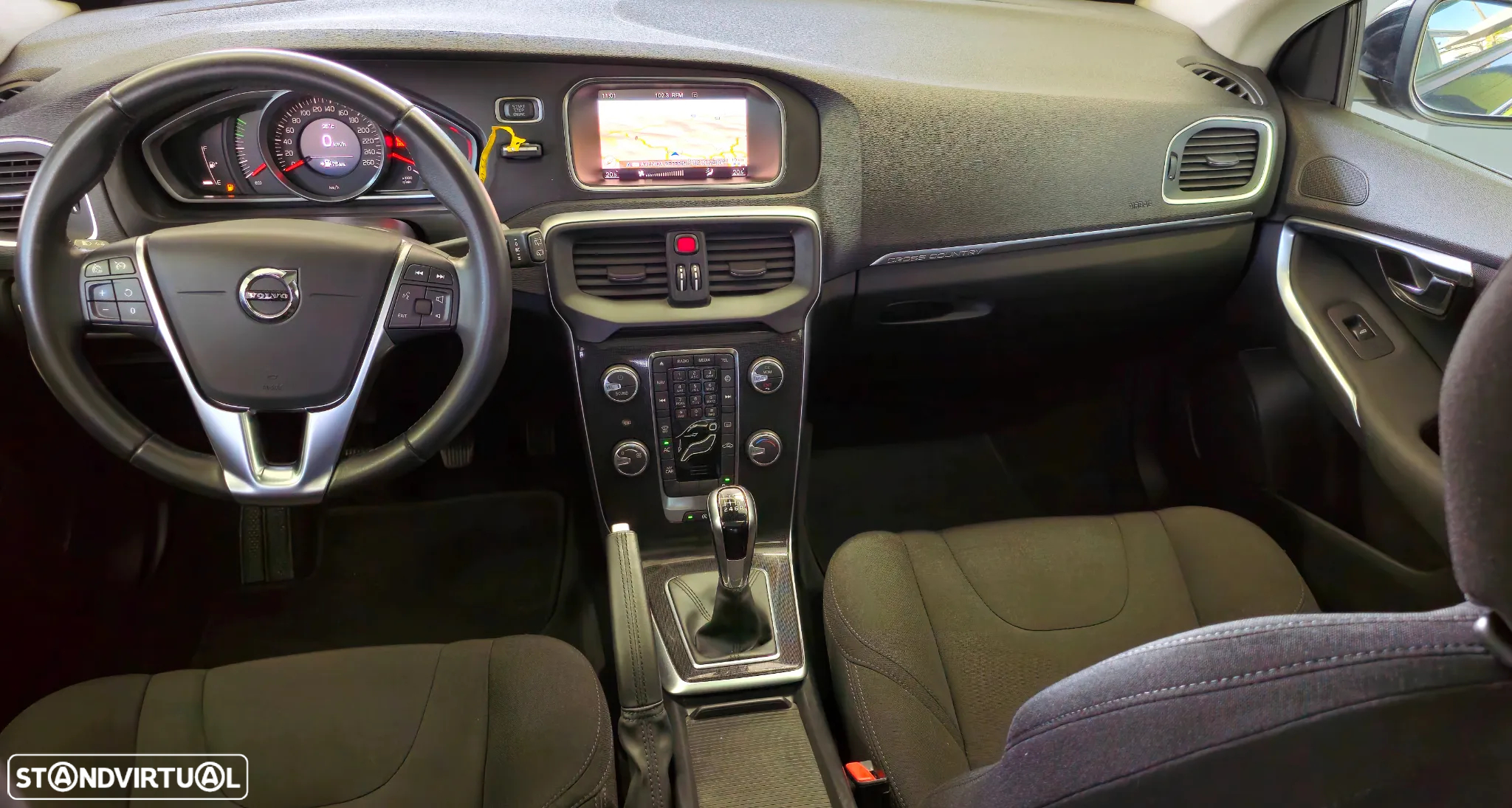 Volvo V40 Cross Country 2.0 D3 Kinetic - 19