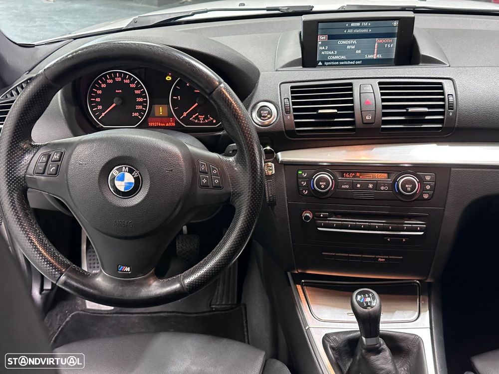 BMW 118 d Pack M - 6