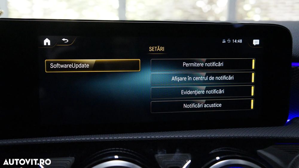 Mercedes-Benz A 200 - 35