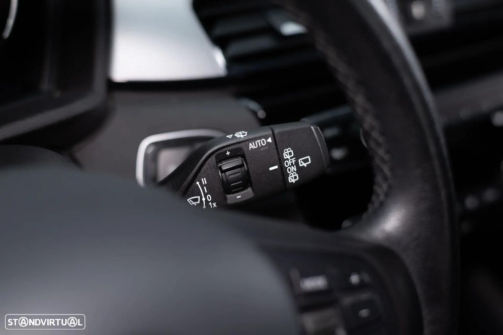 BMW X1 16 d sDrive Advantage Auto - 29