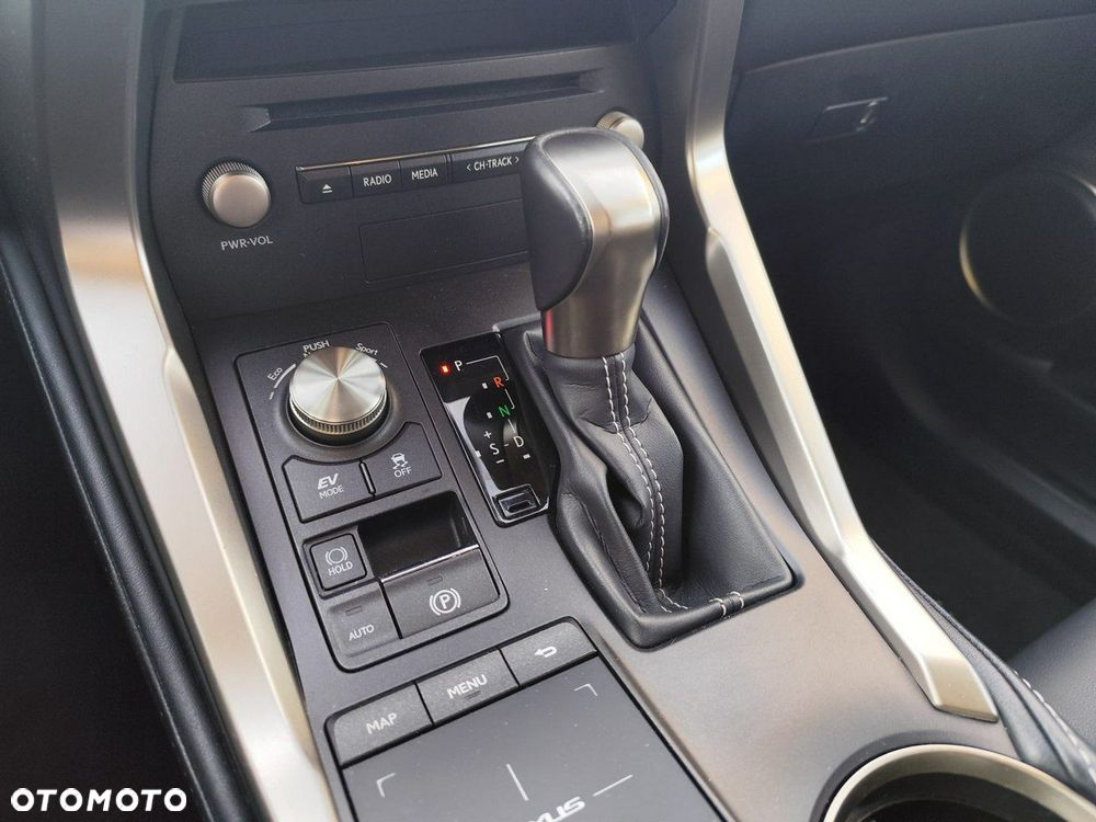 Lexus NX 300h F Impression AWD - 13