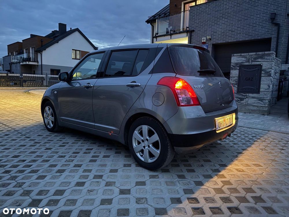 Suzuki Swift 1.3 DDiS Comfort - 20