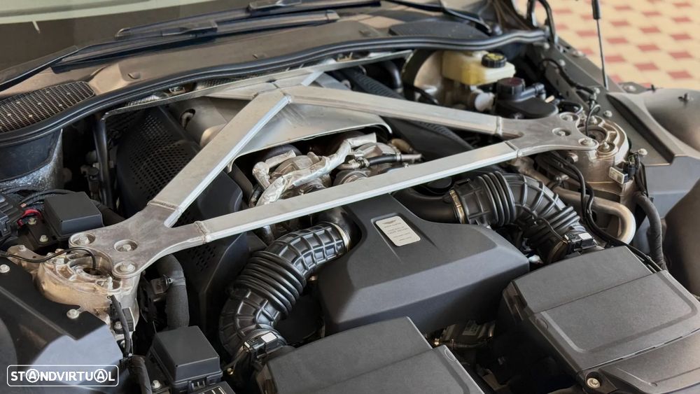 Aston Martin Vantage Coupe 4.0 Twin-Turbo V8 - 33