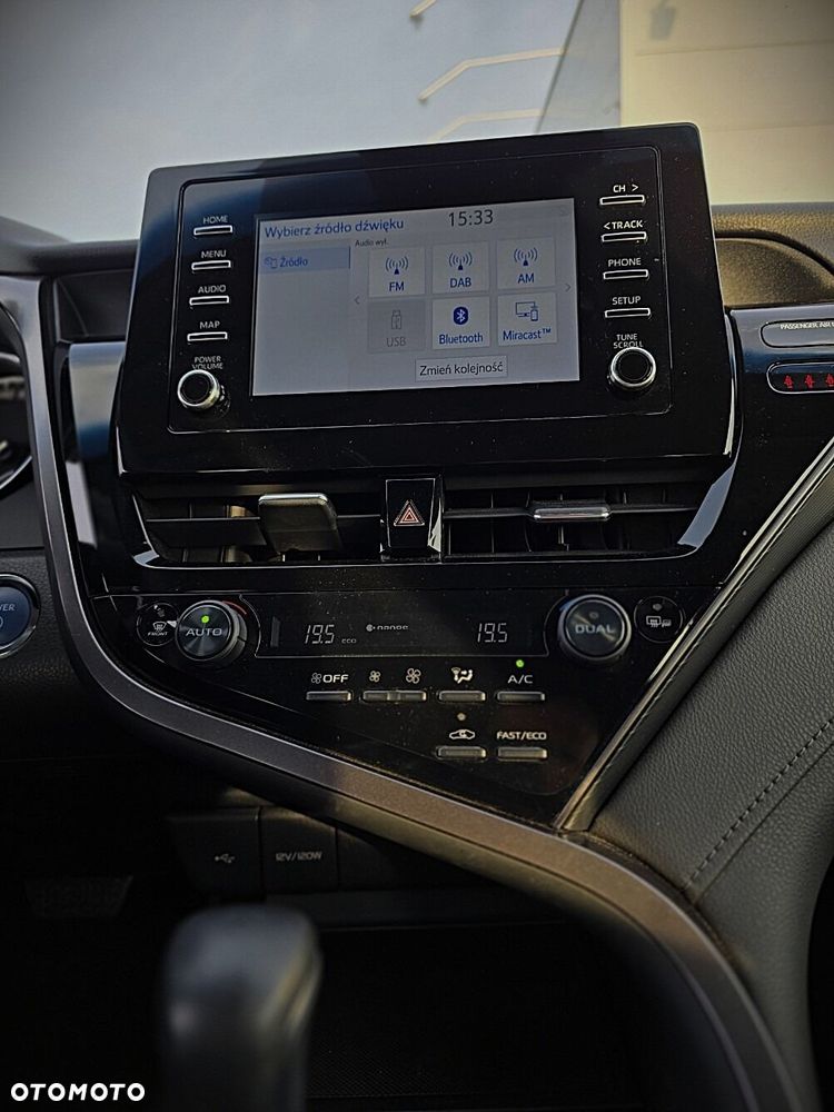 Toyota Camry 2.5 Hybrid Comfort CVT - 12