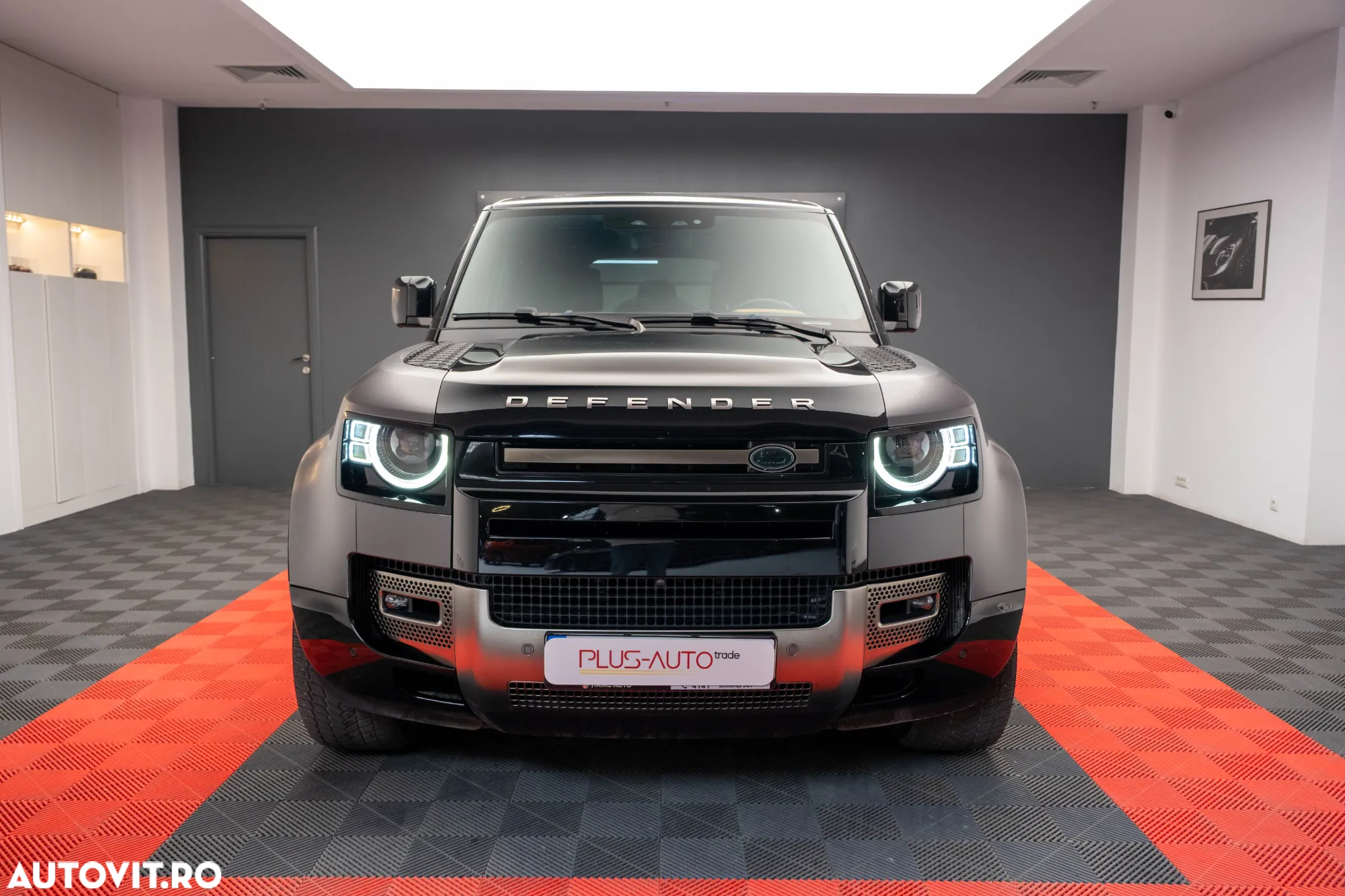 Land Rover Defender 110 3.0P 400 MHEV - 3