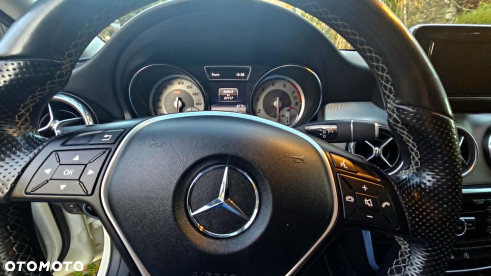 Mercedes-Benz GLA 250 7G-DCT Urban - 8