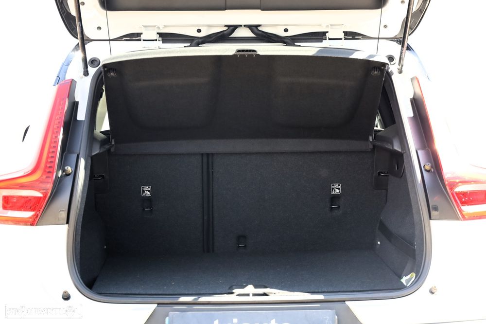 Volvo XC 40 1.5 T3 Momentum - 4