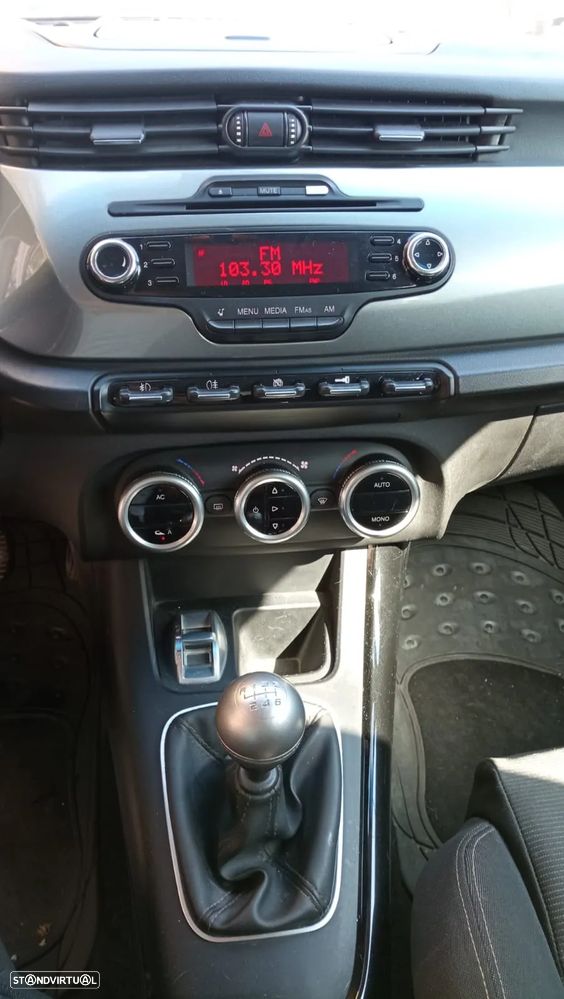 Alfa Romeo Giulietta - 12