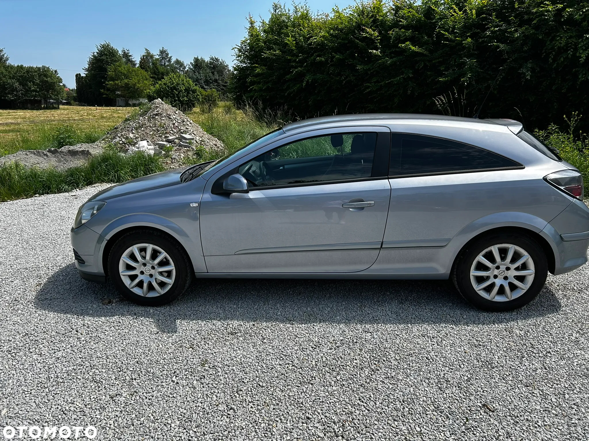 Opel Astra III GTC 1.6 Enjoy - 15