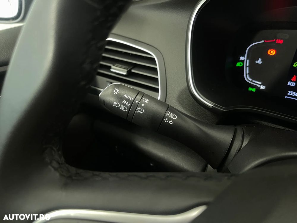 Renault Megane TCe 140 GPF Equilibre - 20