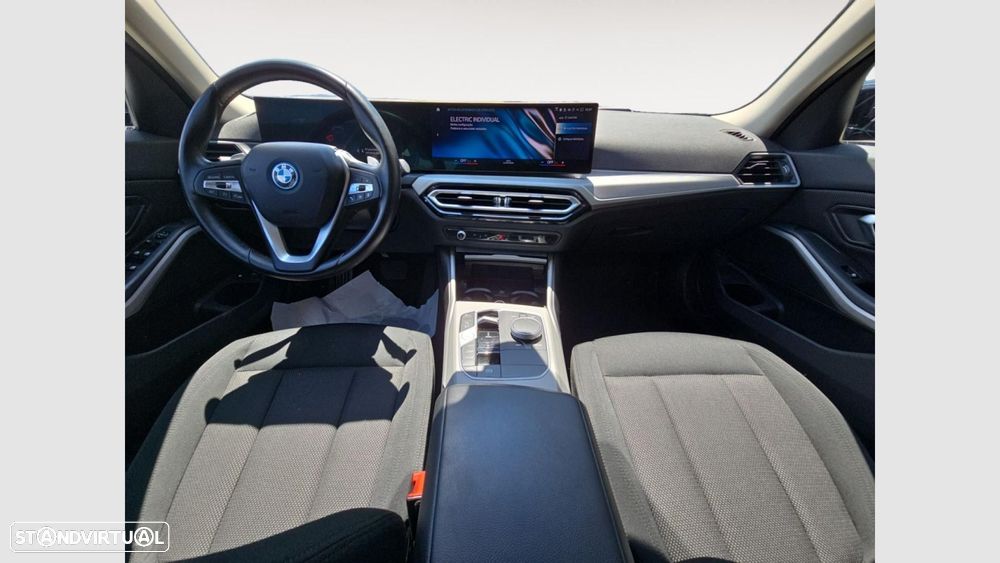 BMW 320 - 11