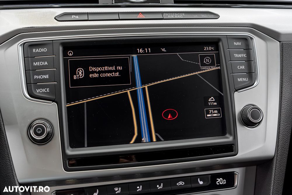 Volkswagen Passat 2.0 TDI DSG Comfortline - 36