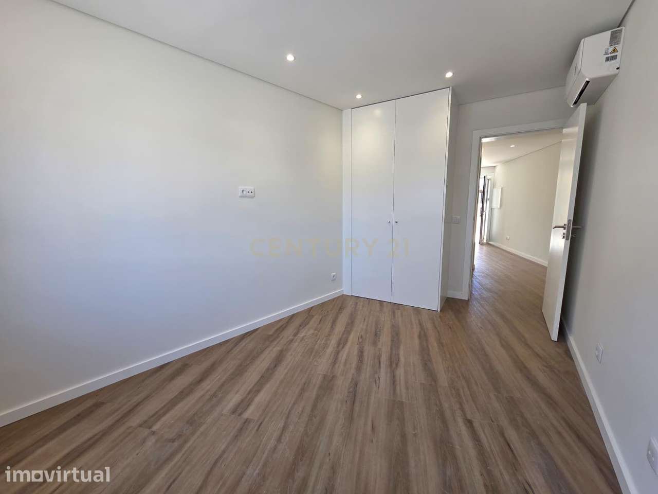 ANDAR MORADIA T1+1 | JARDIM | TERRAÇO| ANEXO | FÂNZERES - Grande imagem: 5/11