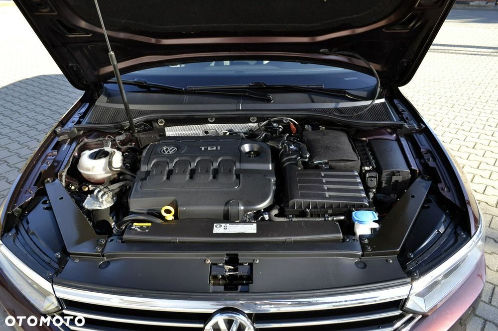 Volkswagen Passat - 38