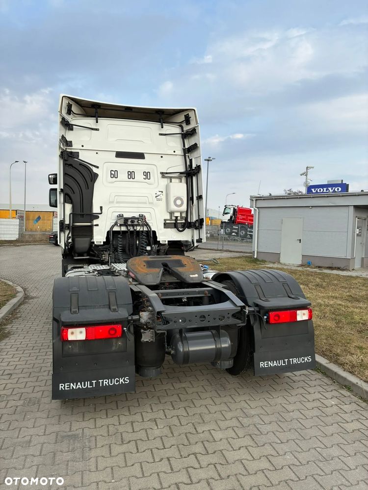 Renault T480 Sleeper Cab - 8