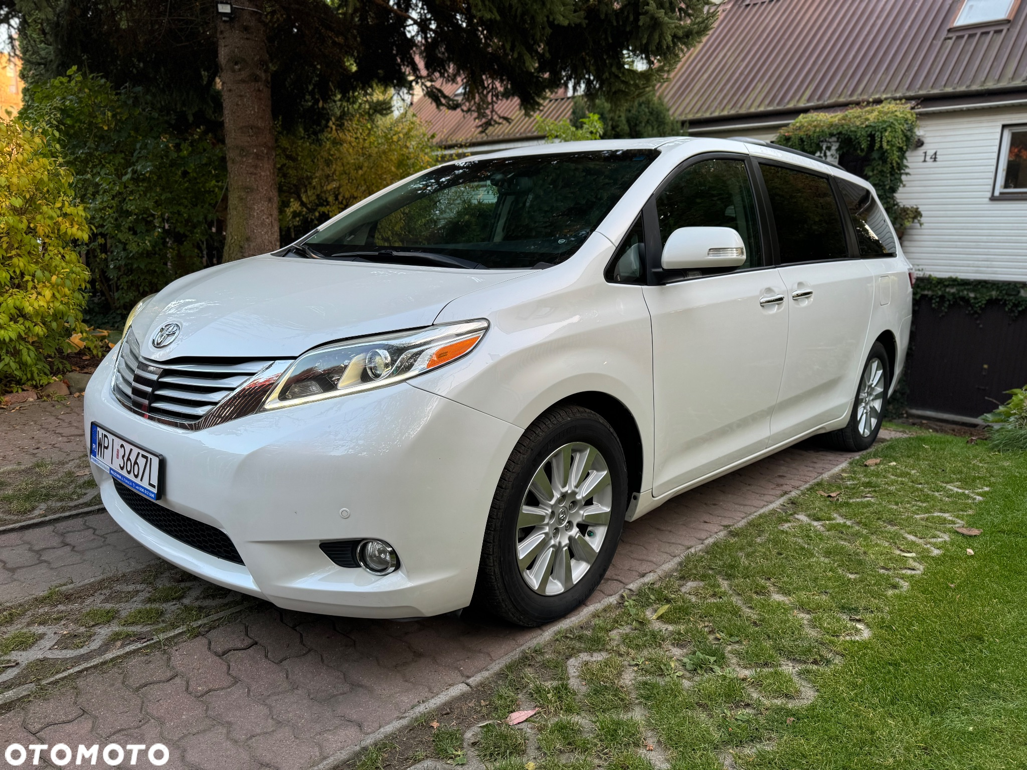 Toyota Sienna - 32