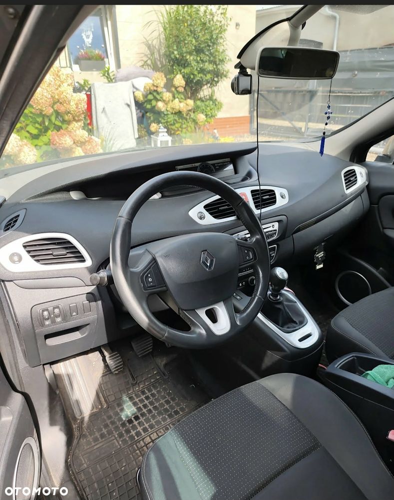 Renault Scenic dCi 130 FAP Bose Edition - 6