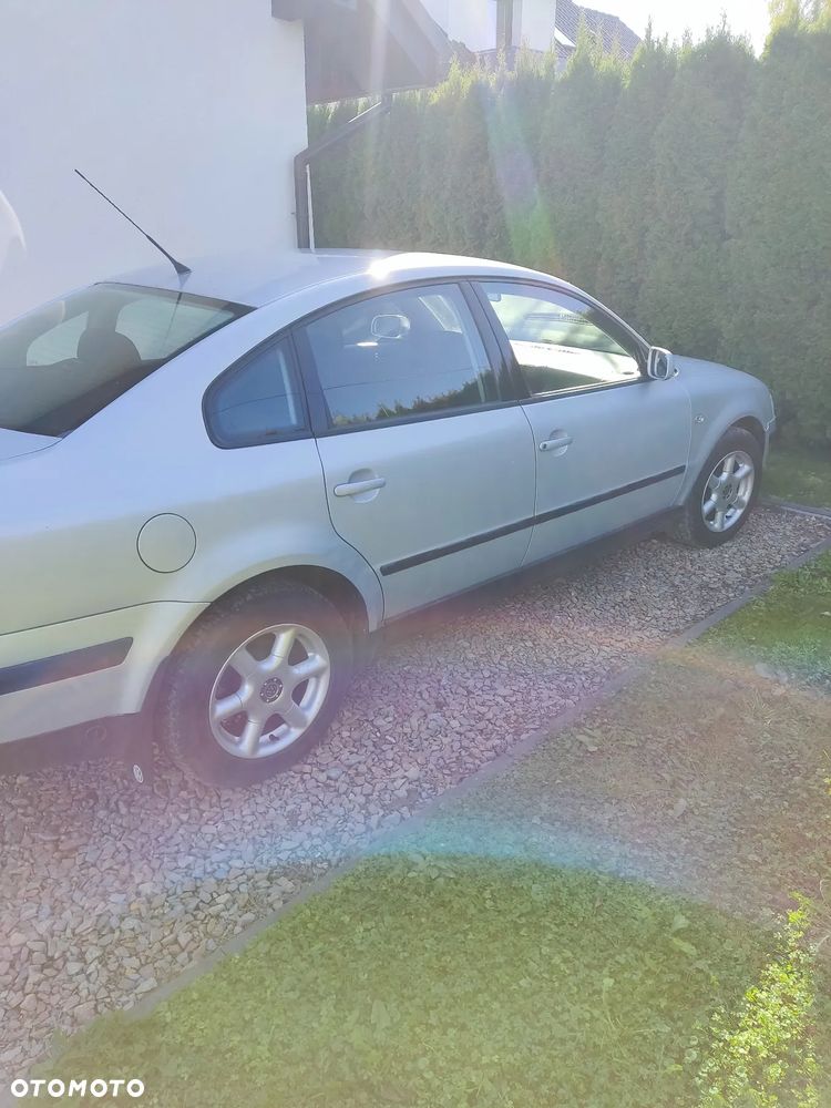 Volkswagen Passat 1.8 - 5