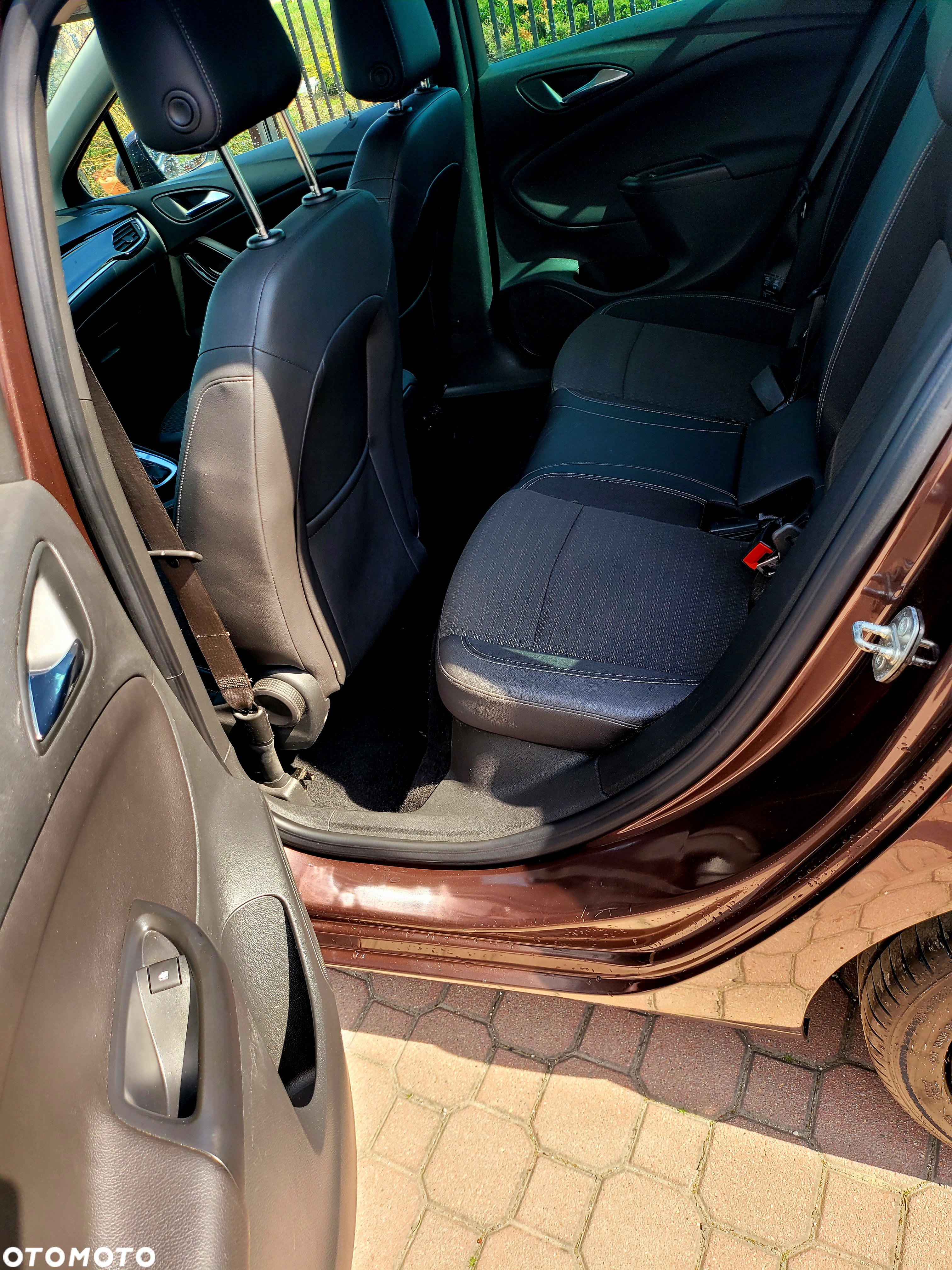 Opel Astra 1.6 D (CDTI) Automatik Sports Tourer Business - 6