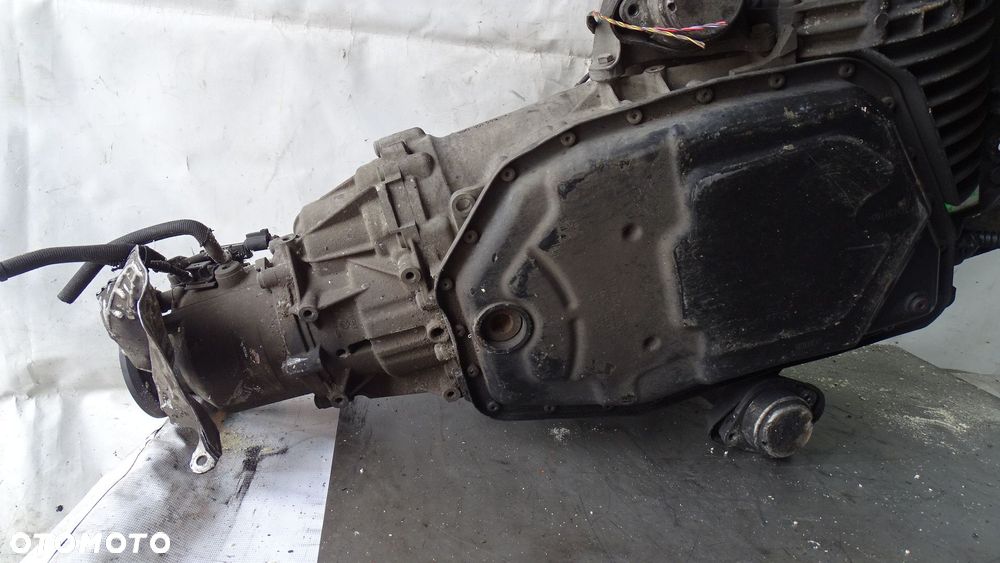 SKRZYNIA BIEGÓW AUTOMAT HKG AUDI A6 C6 3.0TDI - 16