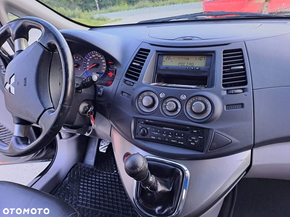 Mitsubishi Grandis 2.0 DID Intense - 4