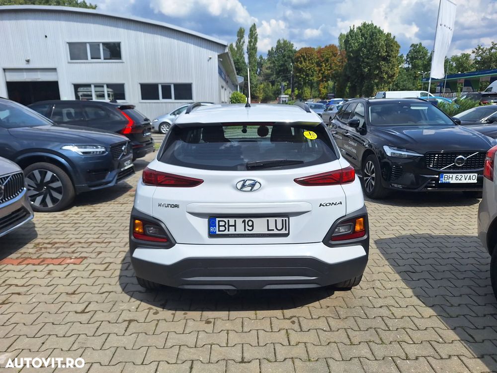 Hyundai KONA - 5