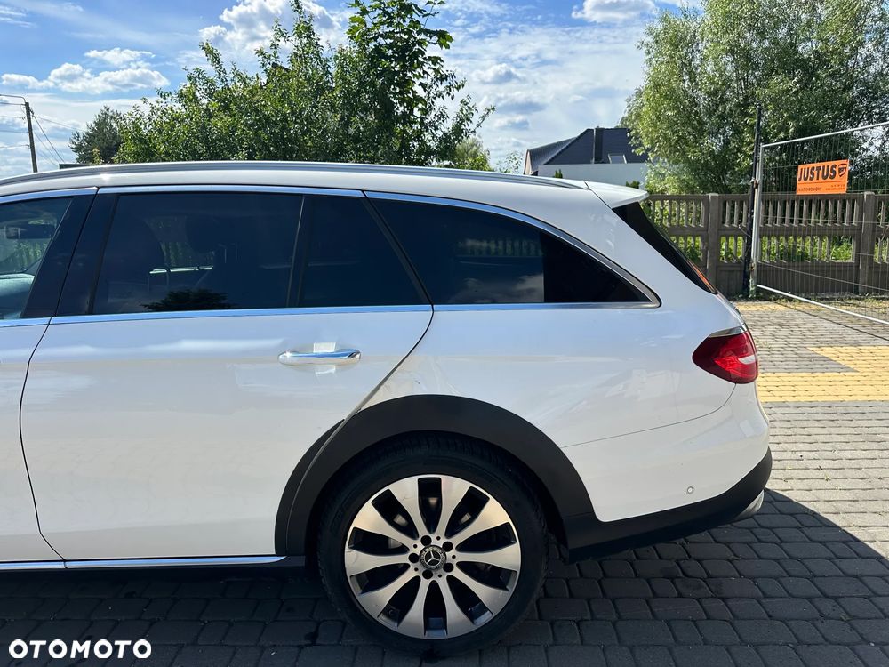 Mercedes-Benz Klasa E 220 d 4-Matic All-Terrain - 23