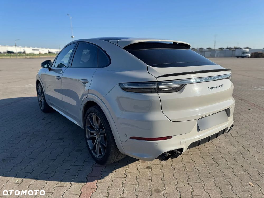 Porsche Cayenne Coupe GTS - 5