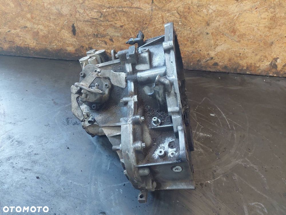 SKRZYNIA BIEGÓW OPEL VECTRA C 2.2 16V MANUAL 5 BIEGÓW F23 - 5
