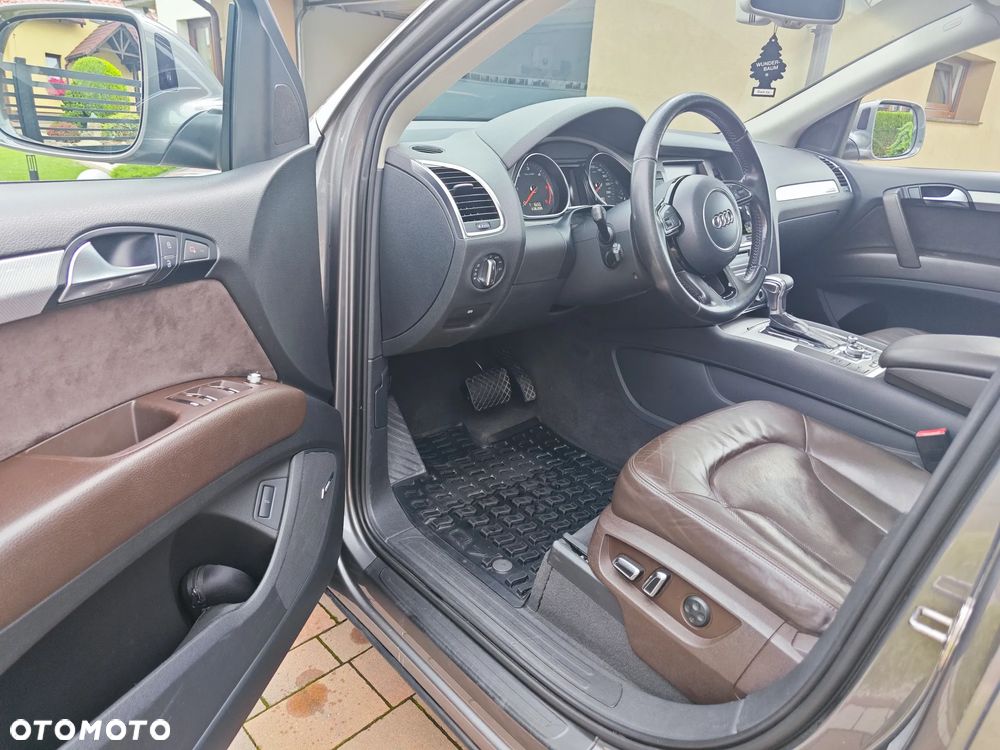 Audi Q7 - 10