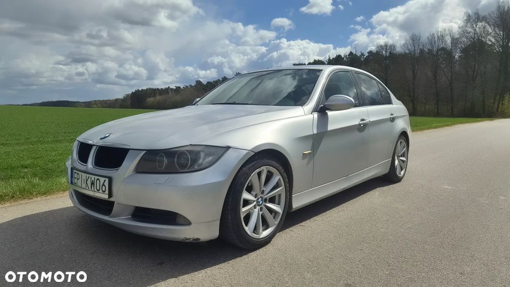 BMW Seria 3 325i - 1