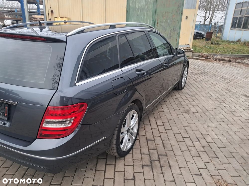 Mercedes-Benz Klasa C 250 CDI DPF 4Matic (BlueEFFICIENCY) 7G-TRONIC - 10