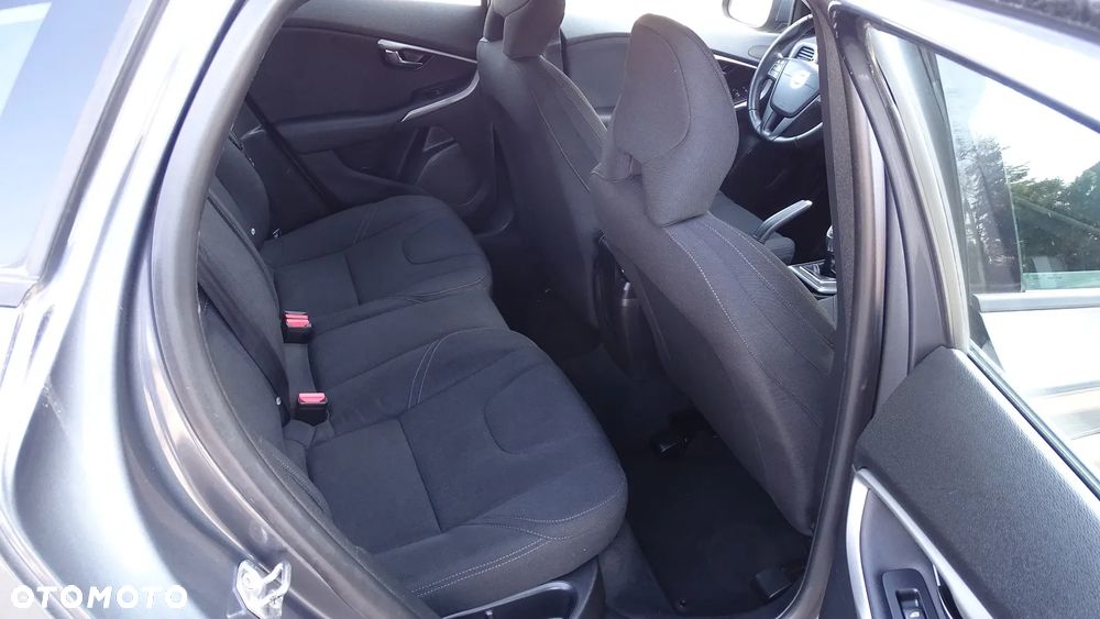 Volvo V40 D2 - 13
