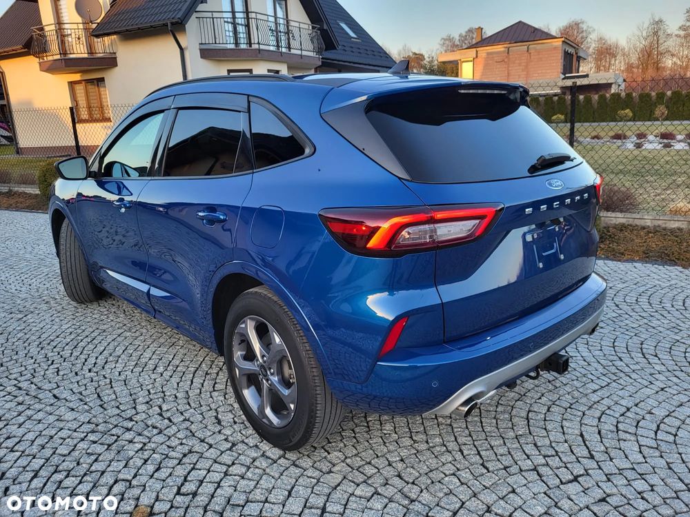 Ford Kuga - 38