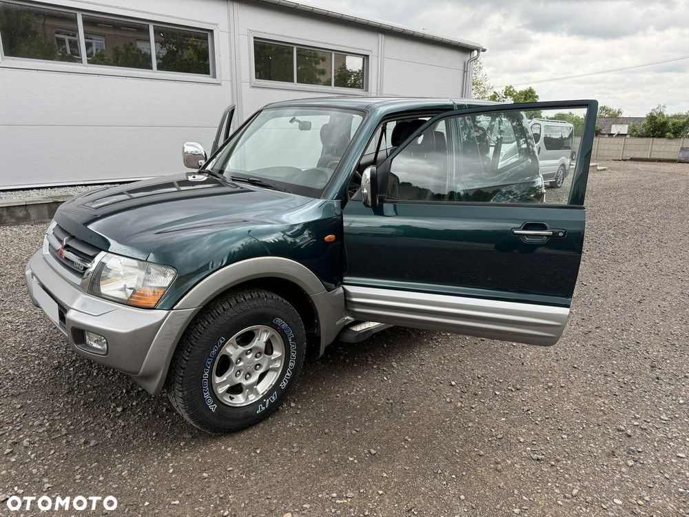 Mitsubishi Pajero - 22