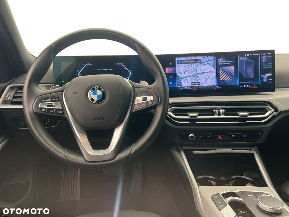 BMW Seria 3 318i - 9