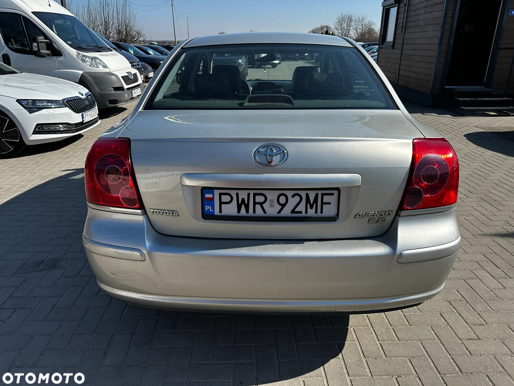 Toyota Avensis - 33