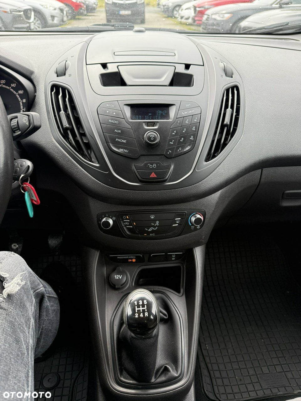 Ford Tourneo Courier - 18