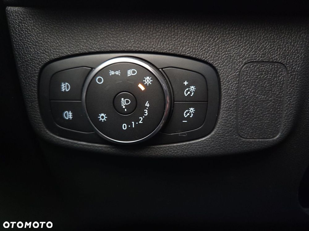 Ford Focus 1.0 EcoBoost mHEV Titanium X - 18