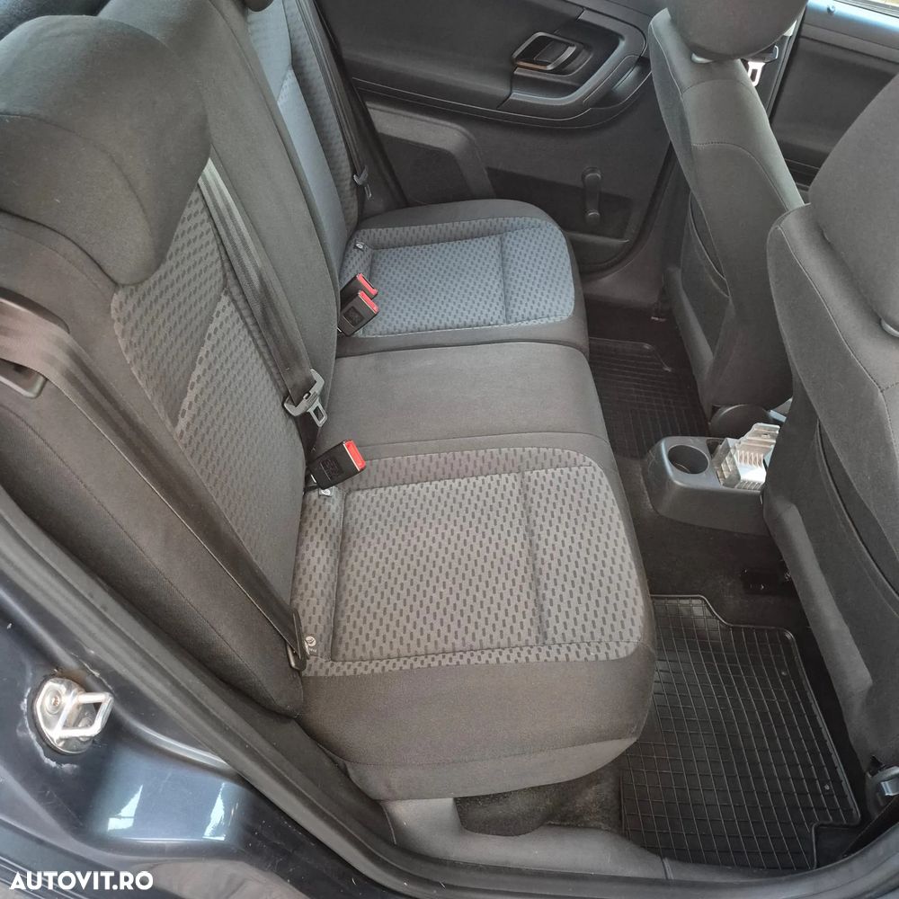 Skoda Fabia 1.2 HTP Cool Colour Edition - 7