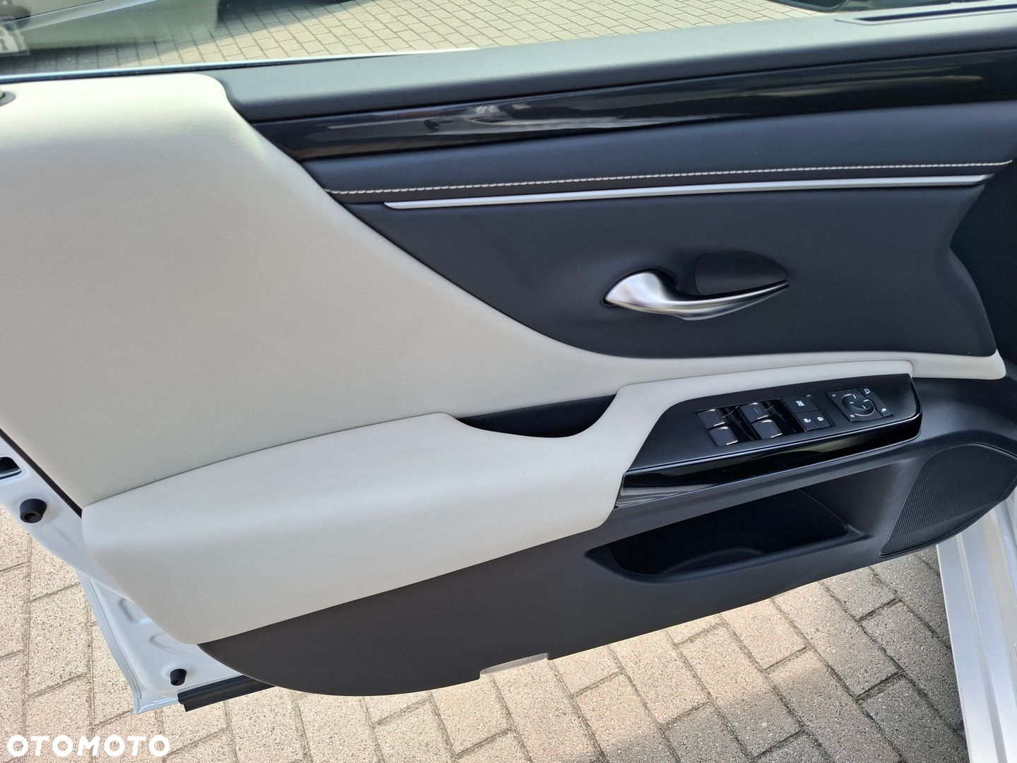 Lexus ES - 13
