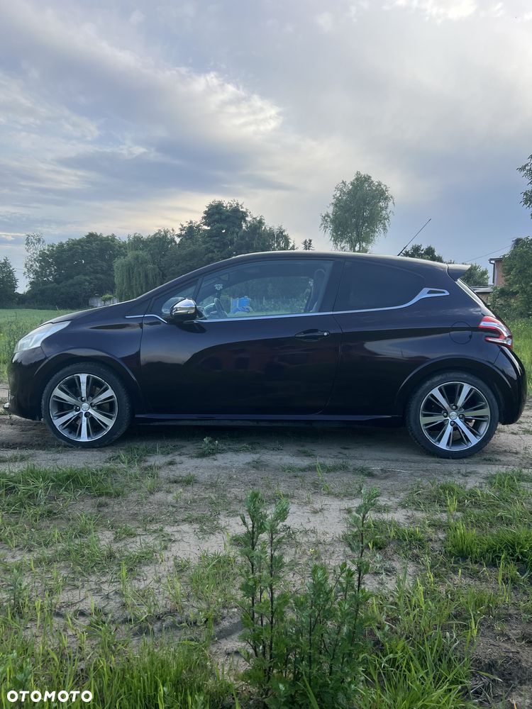 Peugeot 208 1.6 THP Allure - 12
