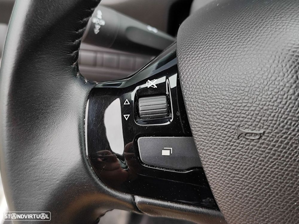 Peugeot 308 1.5 BlueHDi Style - 29