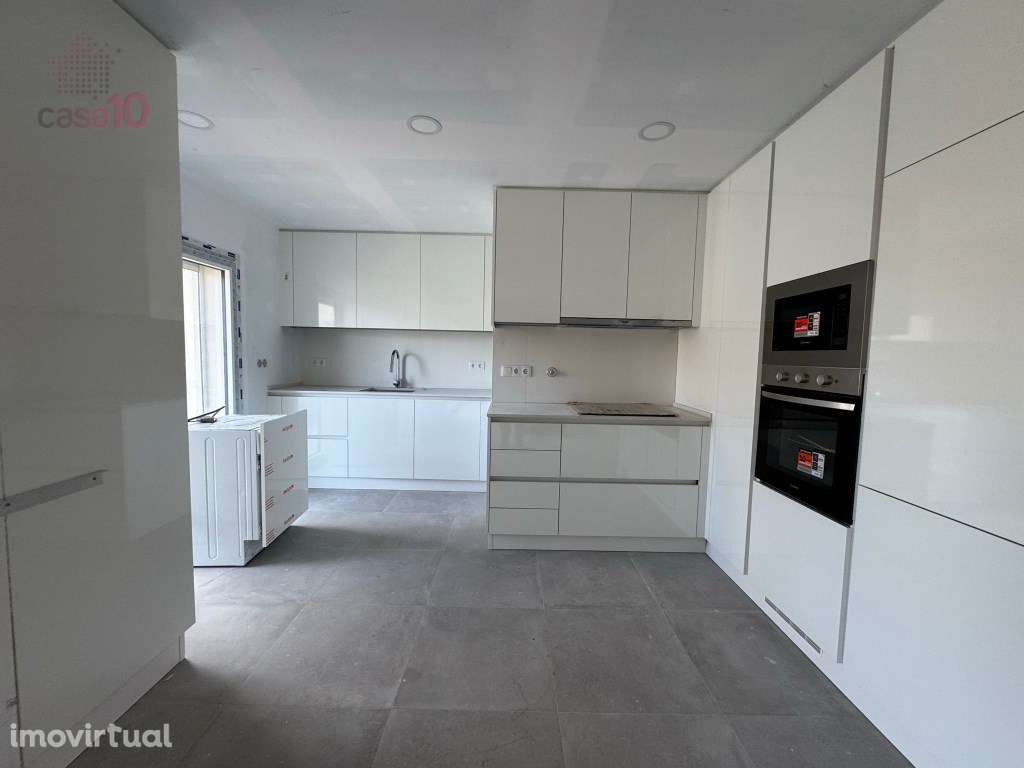 T4 duplex, com excelente terraço, para arrendar no Montijo - Grande imagem: 5/14
