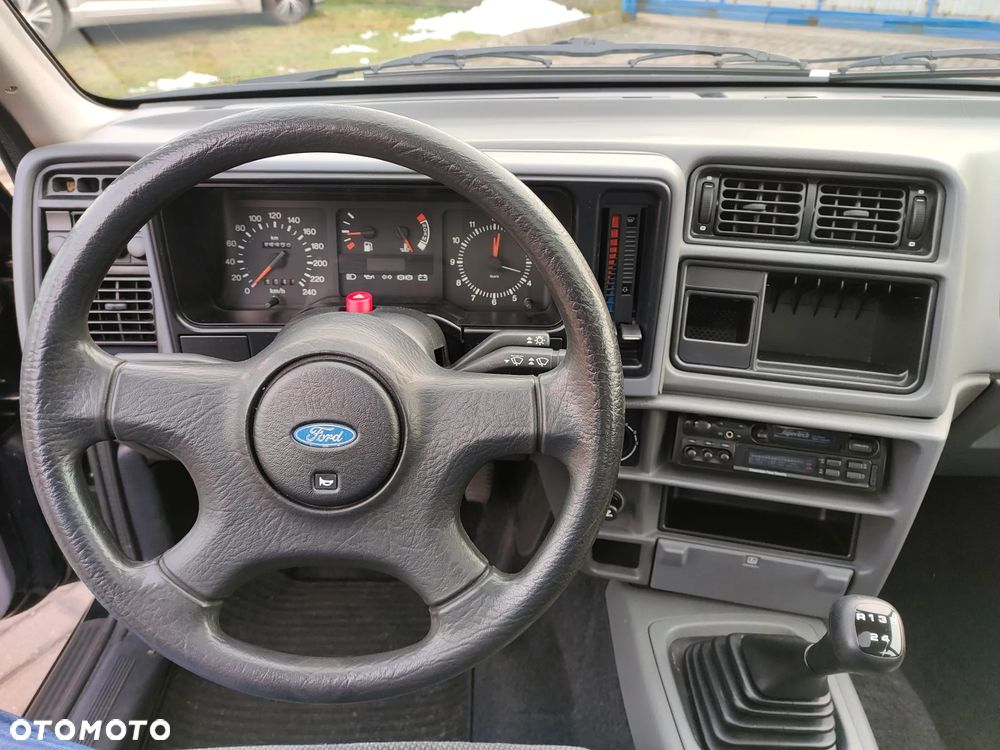 Ford Sierra 1.6 CL - 16